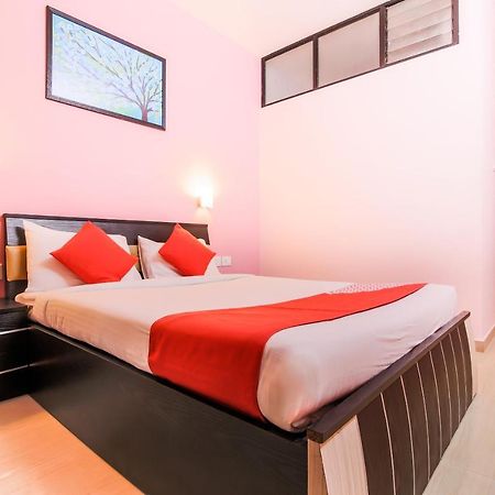 Oyo 24761 All Seasons Guest House Margao Exteriér fotografie